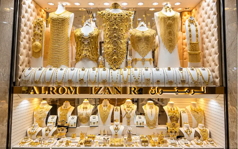 Buying Gold at Gold and Diamond Park